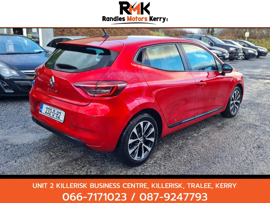 2023 Renault Clio - Image 2