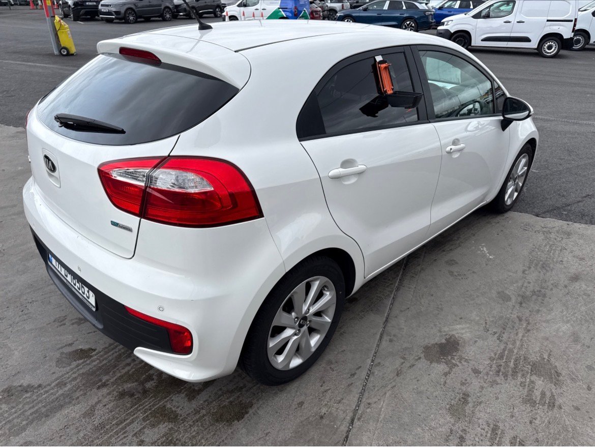 2017 Kia Rio - Image 2