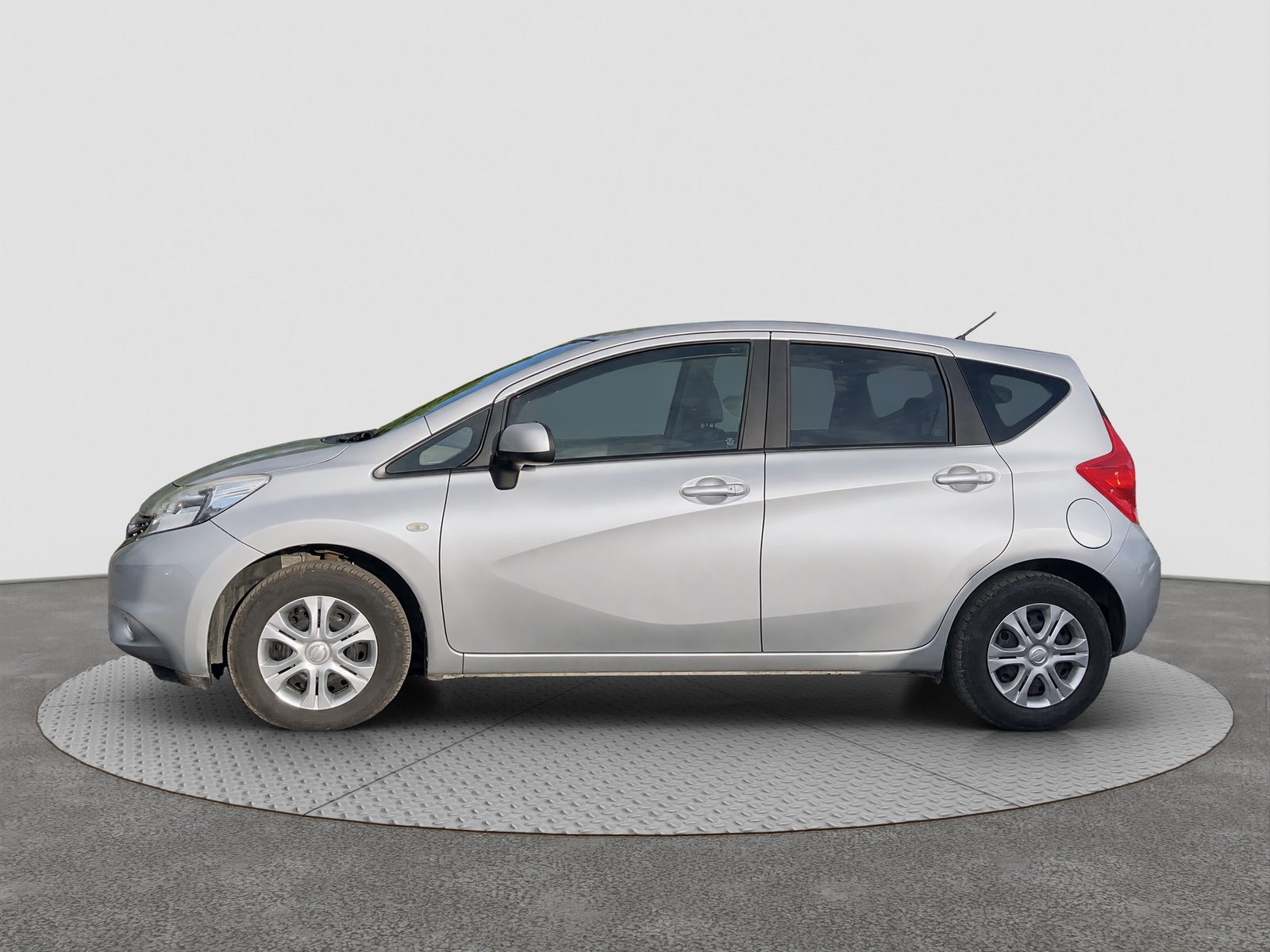 2013 Nissan Note Automatic - Image 5