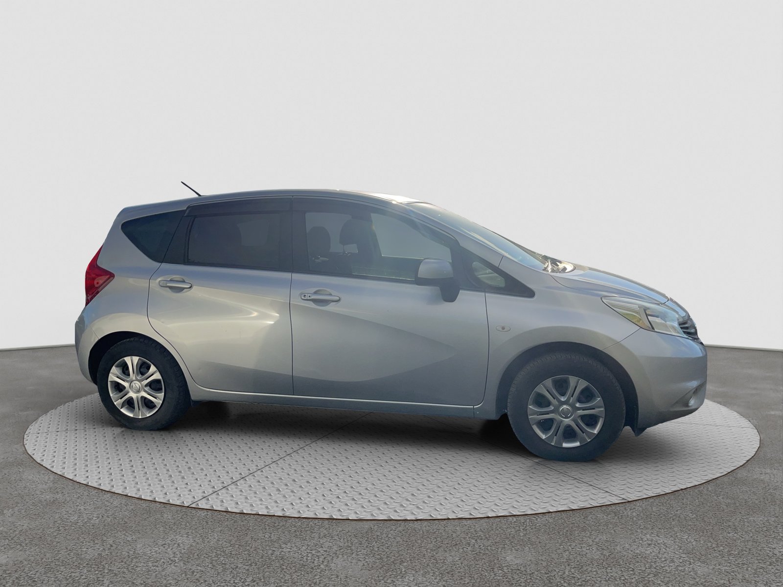 2013 Nissan Note Automatic - Image 8