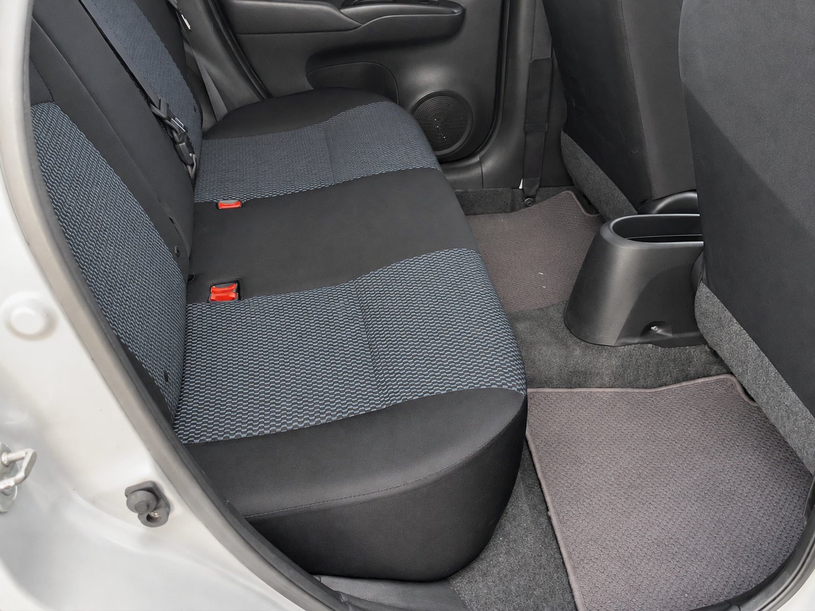 2013 Nissan Note Automatic - Image 16